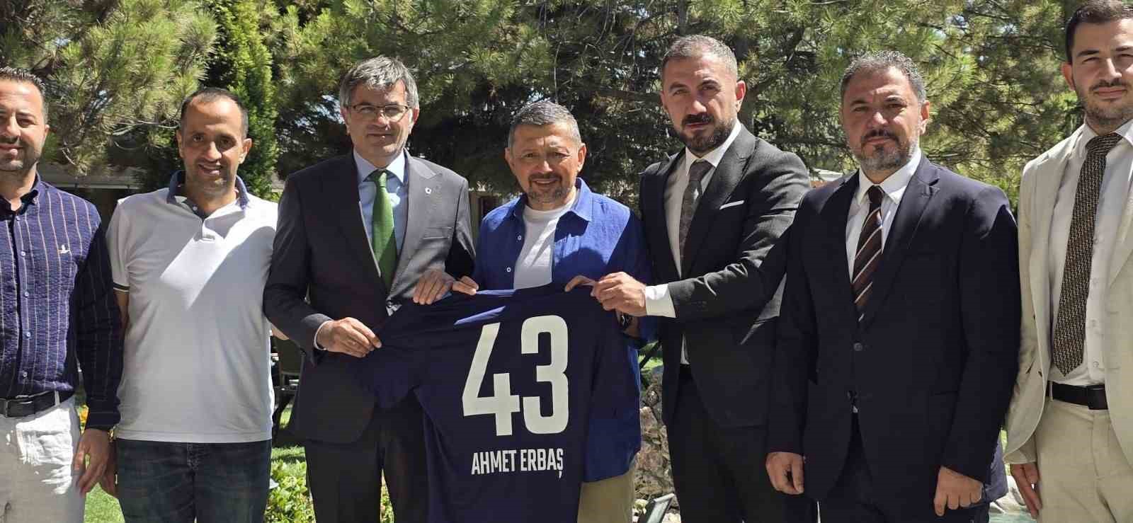 Milletvekili Ahmet Erbaş’tan Kütahyaspor’a 1 milyon TL destek