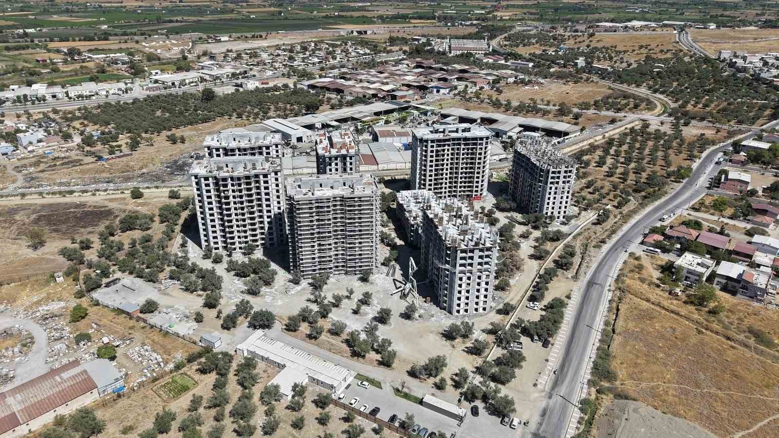Manisa’da bir mahalle daha modern altyapıya kavuşuyor