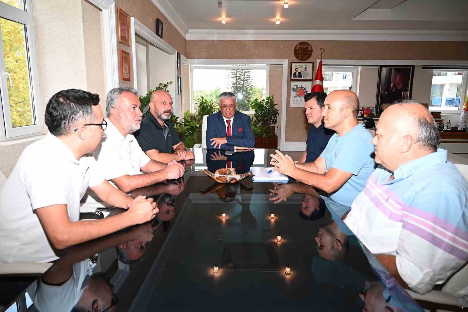 Kemer’de kadrolu işçileri kapsayan toplu iş sözleşmesi imzalandı