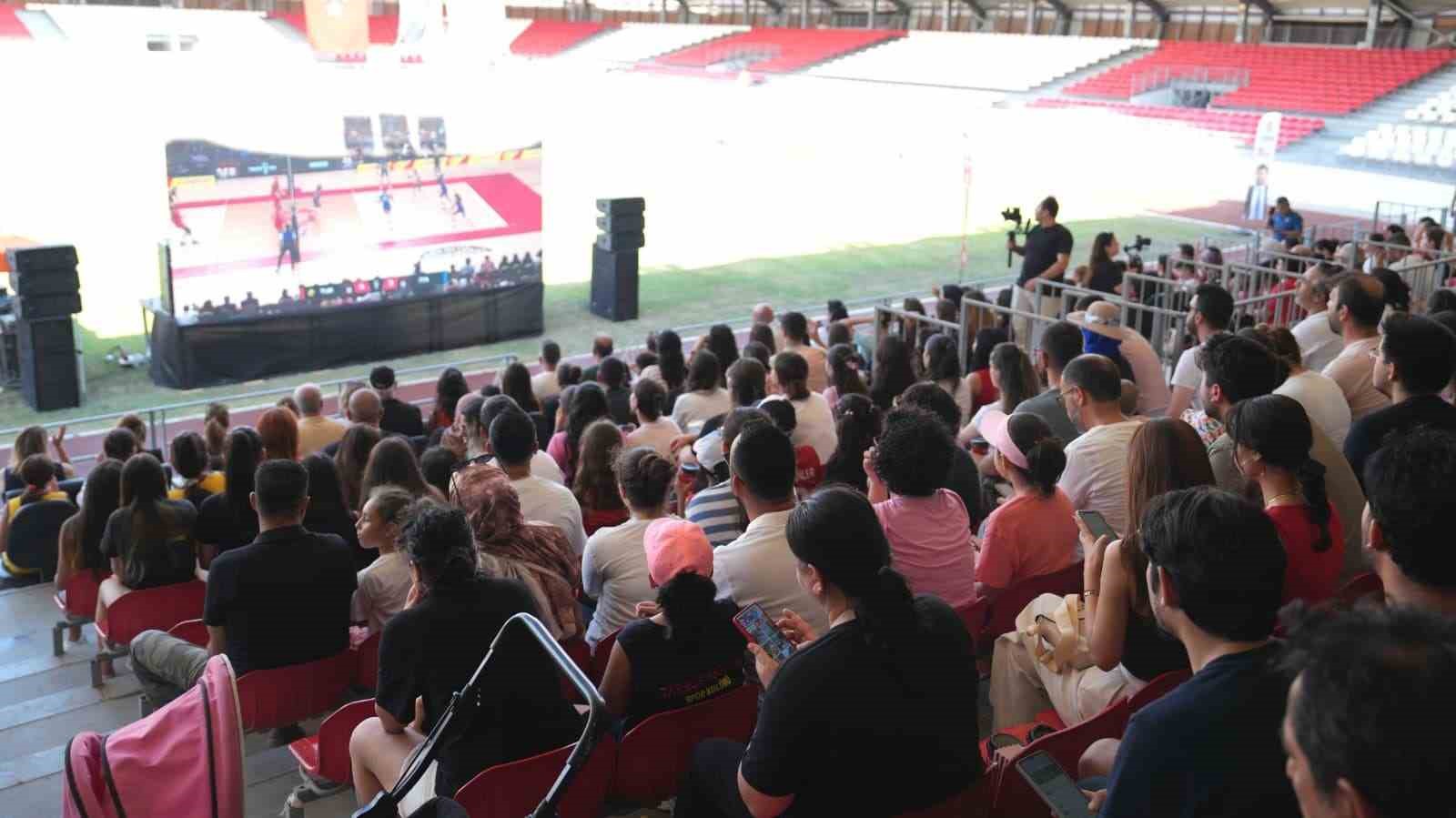 Tarsus’ta milli heyecan ve etkinlik bir arada yaşandı