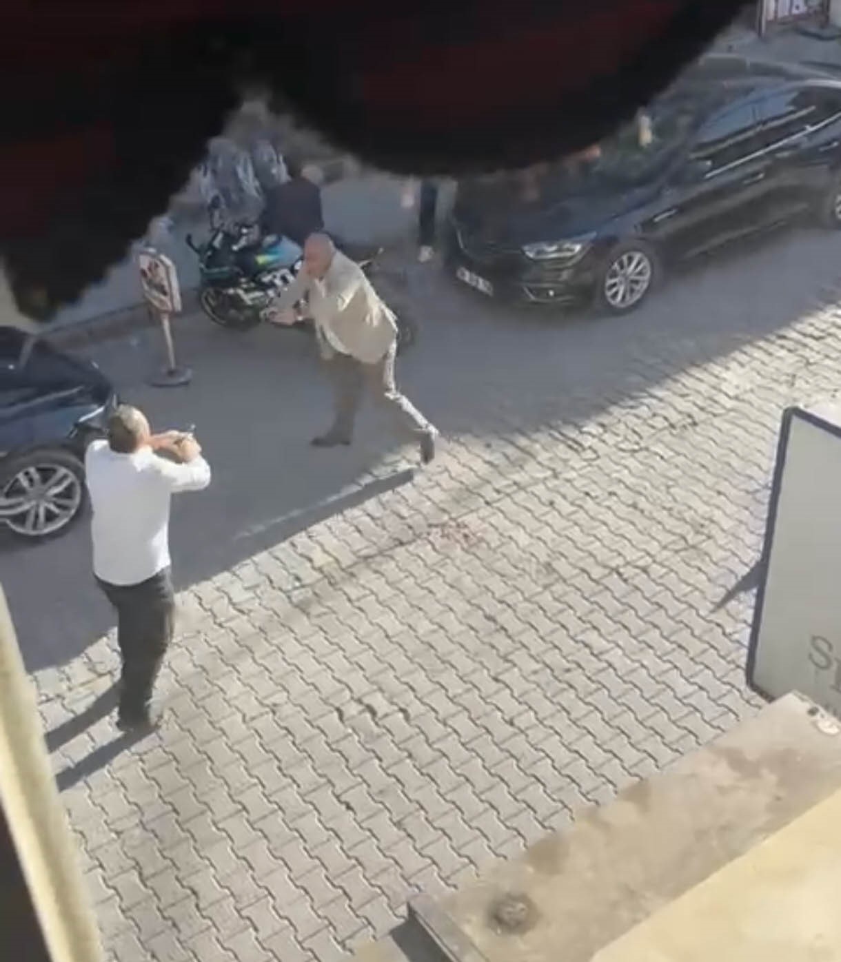 Muş’ta 2 kişinin öldüğü silahlı kavganın görüntüleri ortaya çıktı