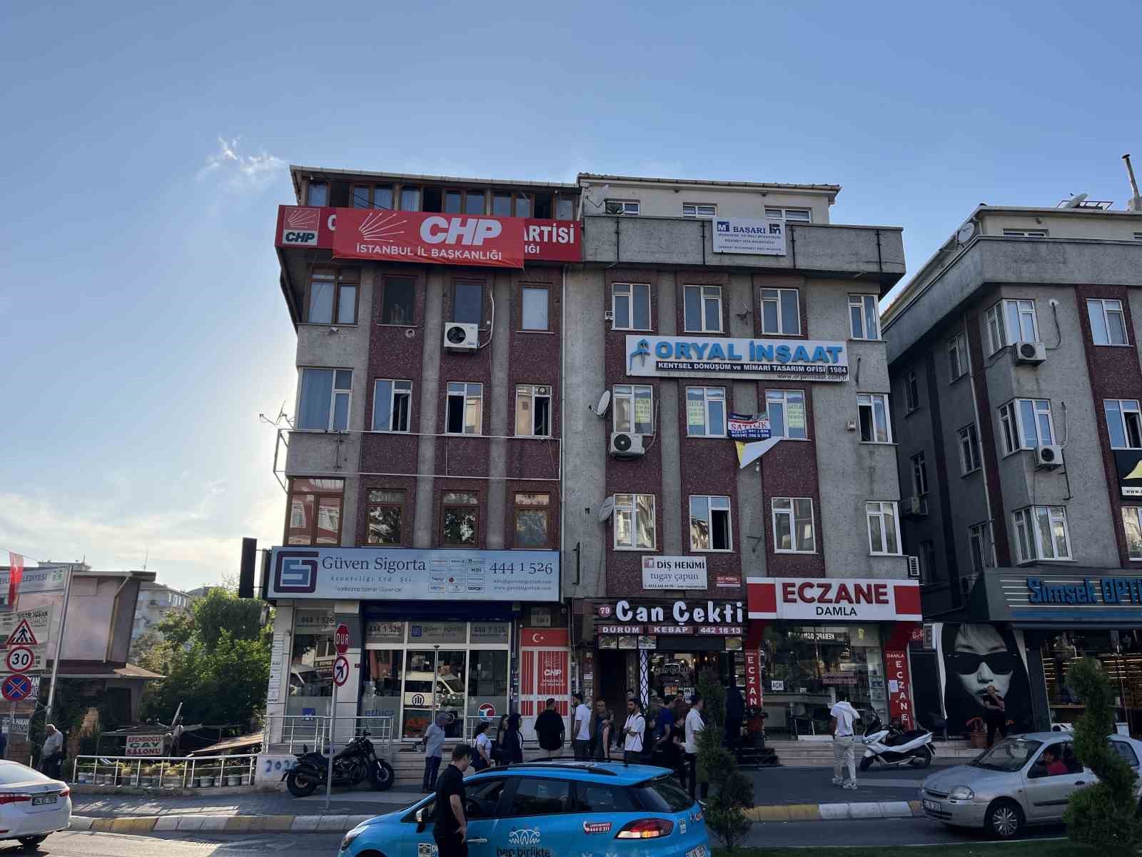 Bahçelievler İlçe Başkanlığı binasına 