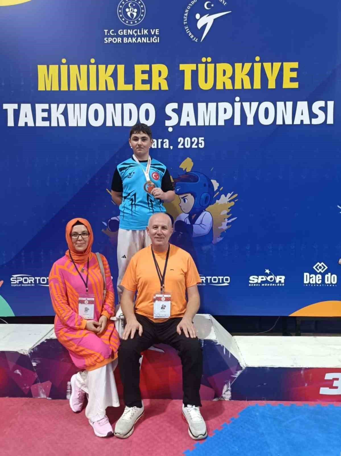 Ahmet Selim Uras Türkiye 3.’sü oldu