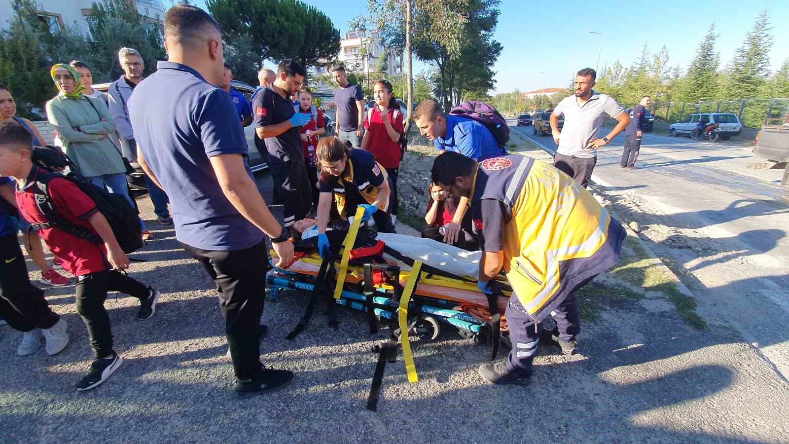 Çocukları taşıyan servis kazaya karıştı, veliler hastaneye koştu