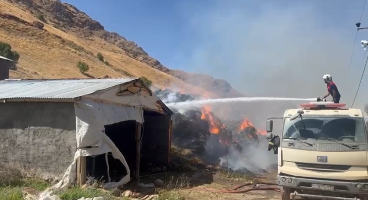 Yüksekova’da 20 bin bağ ot kül oldu