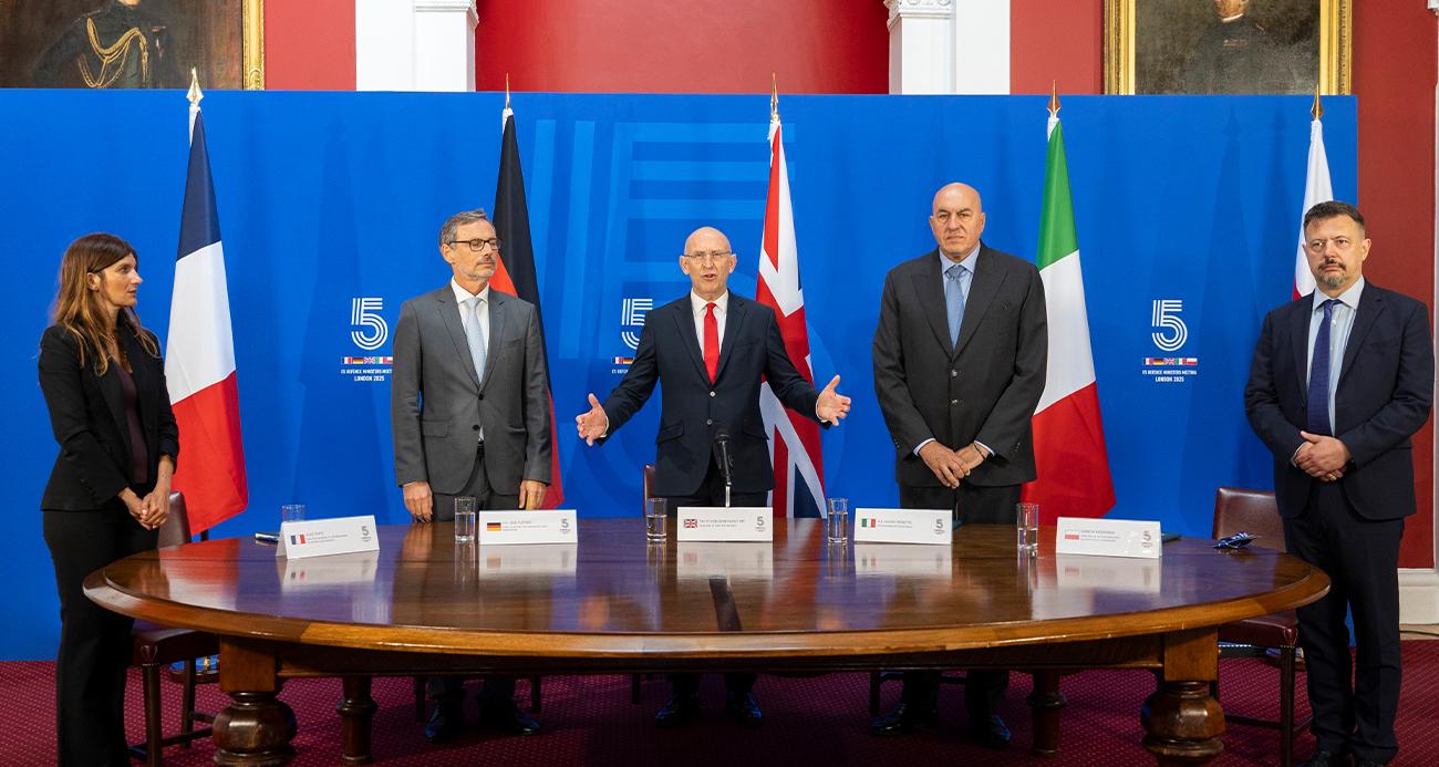 İngiltere Savunma Bakanı Healey: 