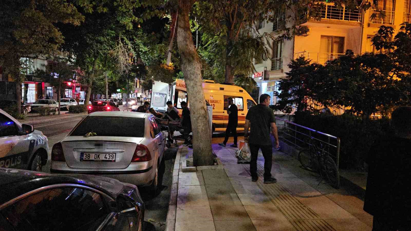 Elazığ’da bıçaklı kavga:1 yaralı