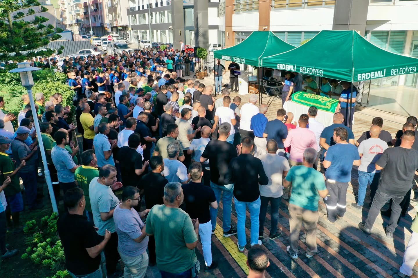 Erdemli Belediyesi’nin acı günü: Vefat eden personel için tören düzenlendi