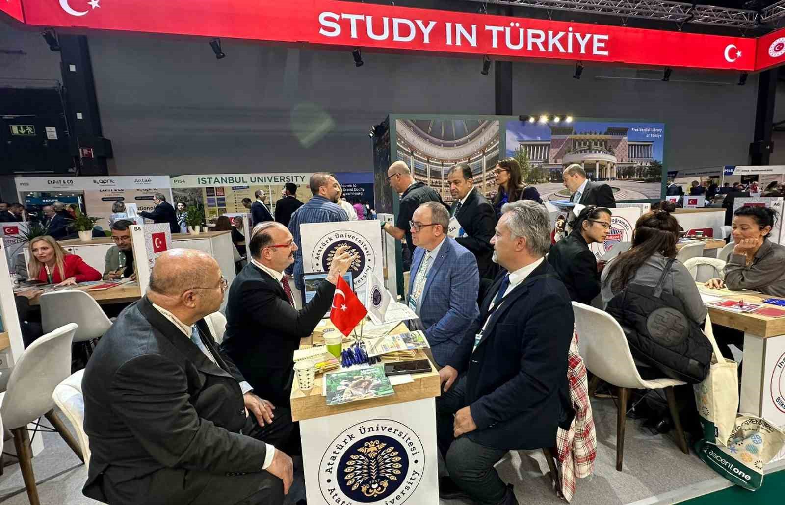 Atatürk Üniversitesi, Avrupa’nın en büyük eğitim fuarlarından EAIE 2025’te yer aldı