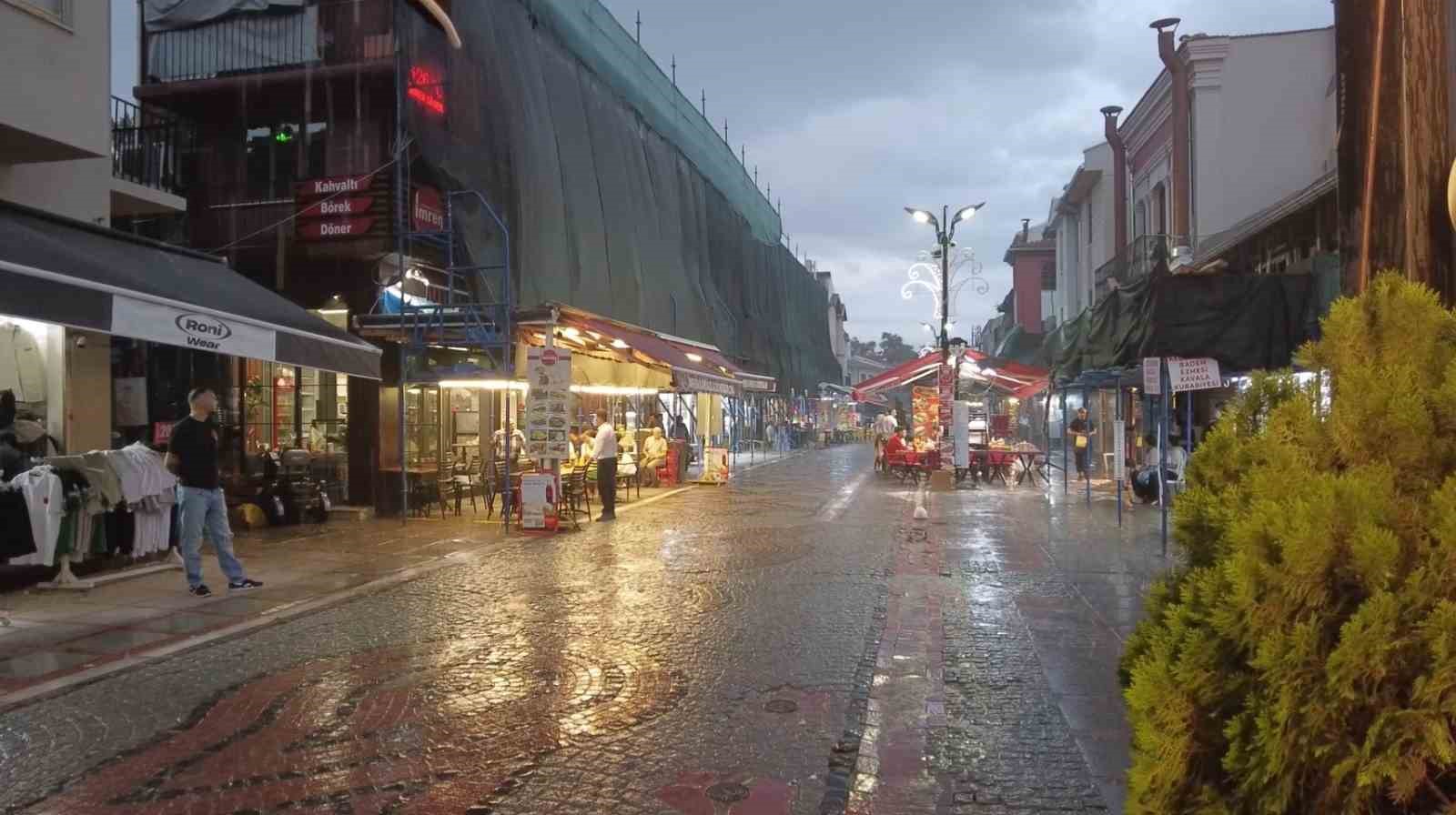 Edirne’de sağanak yağış