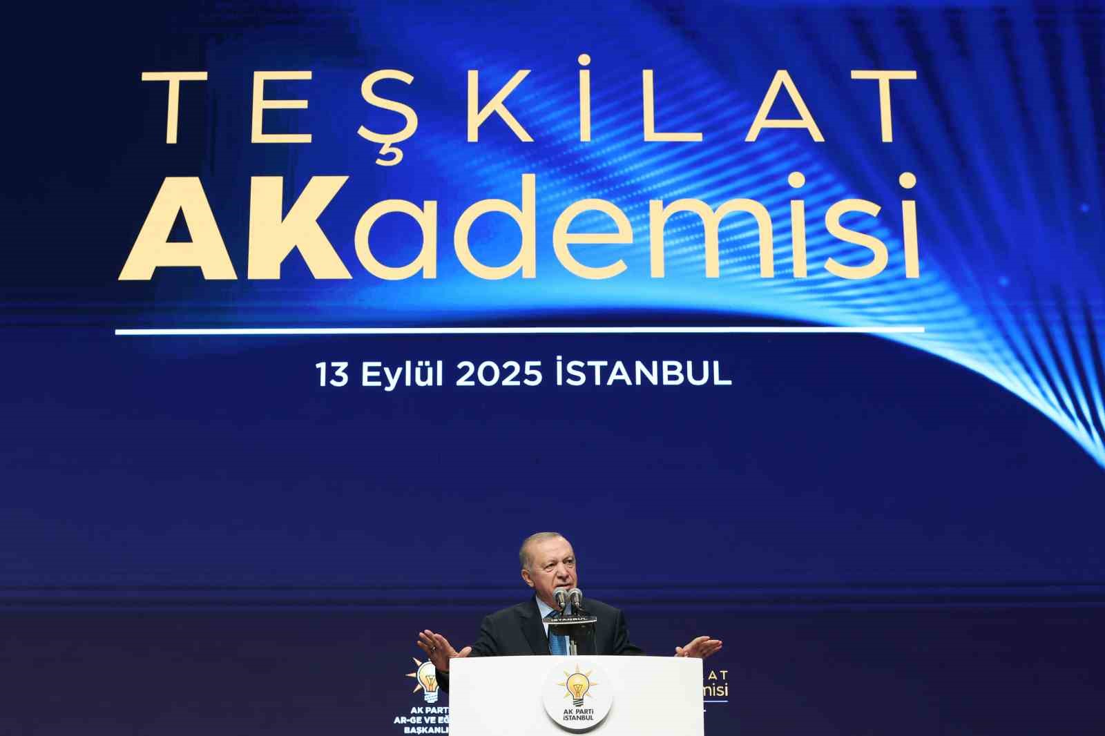 Cumhurbaşkanı Erdoğan’dan Özgür Özel’e tepki: 