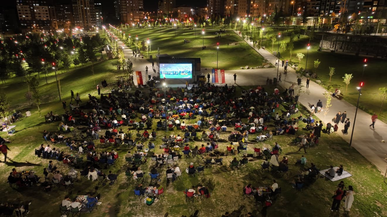 Milli heyecan Talas Paraşüt İniş Alanı’nda