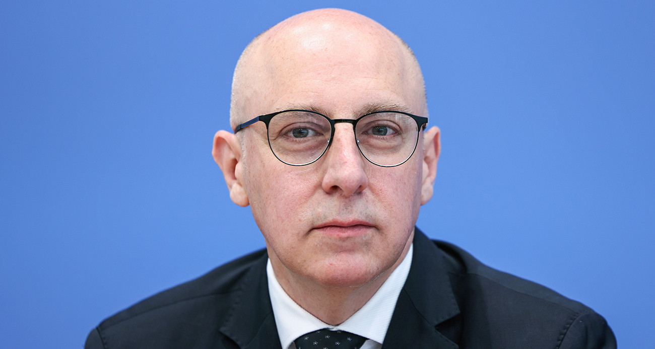 Almanya'da iç istihbaratın başına bir Türk atandı