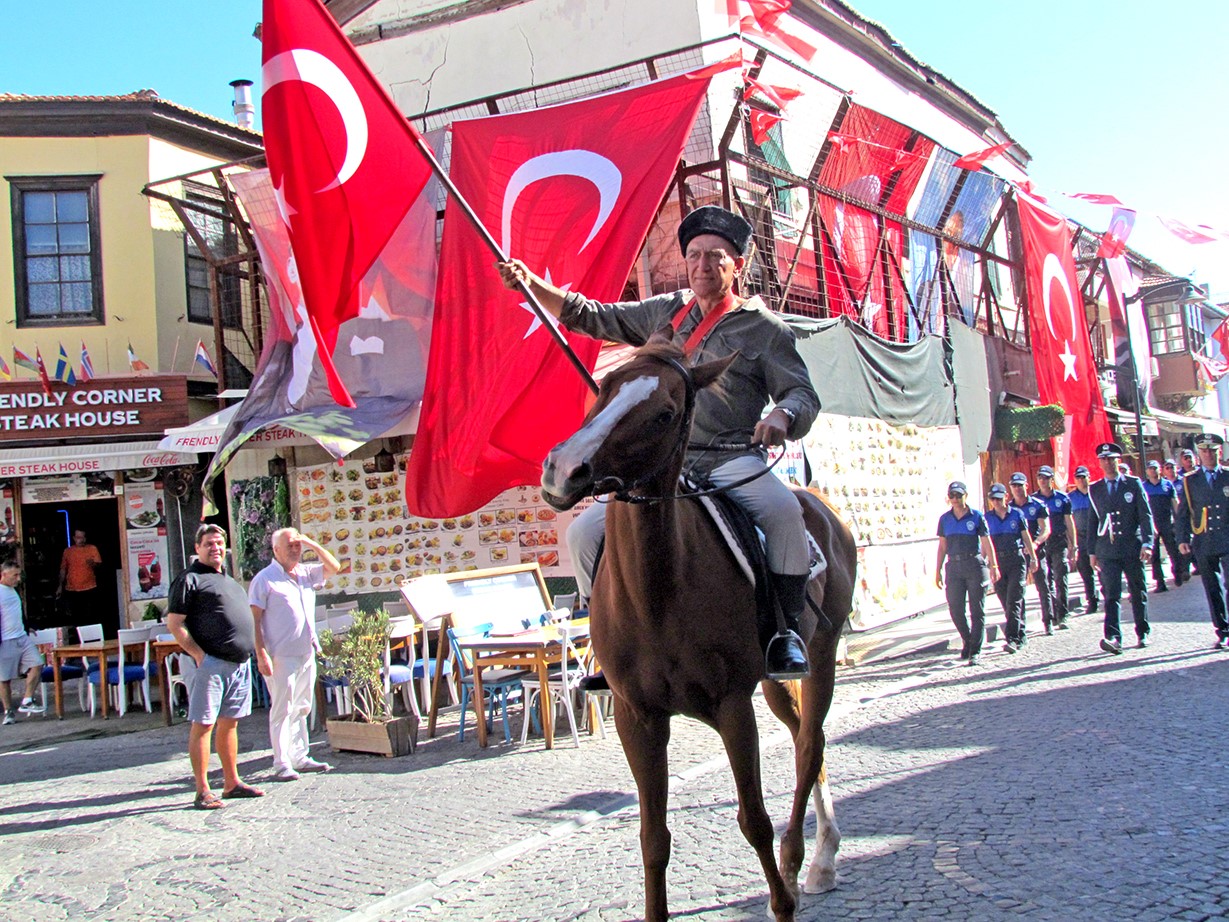 Çeşme’nin kurtuluşunun 103. yıldönümü kutlandı