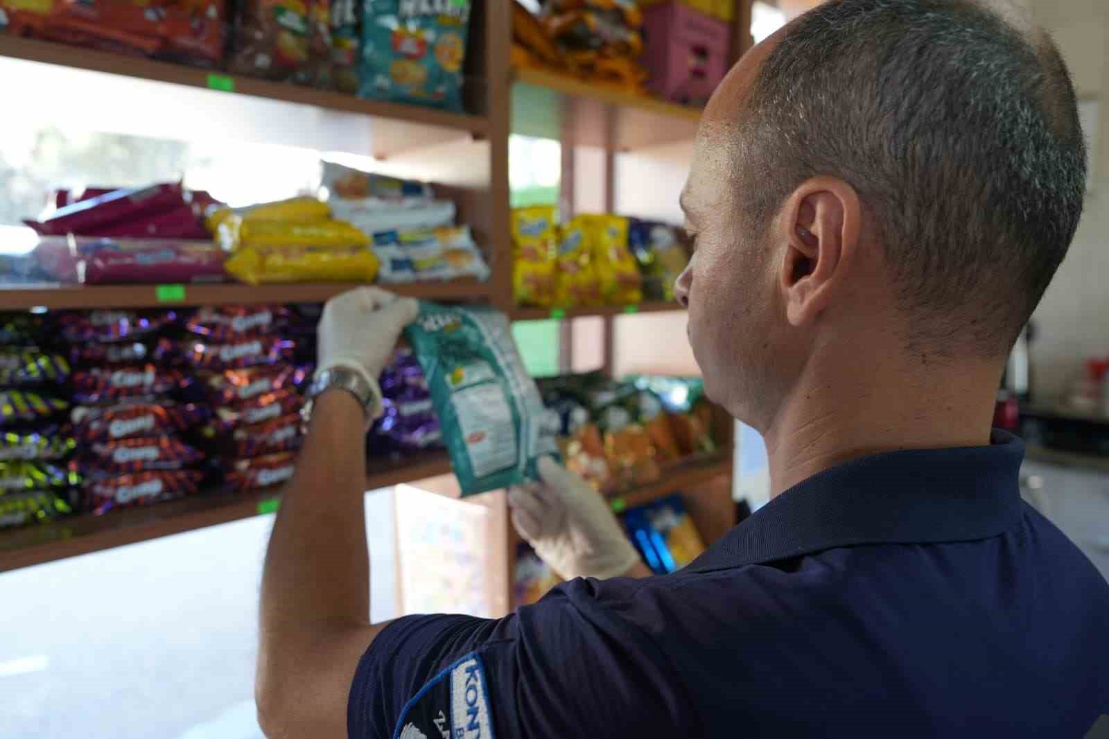 Konyaaltı Belediyesi okul kantinlerini denetliyor