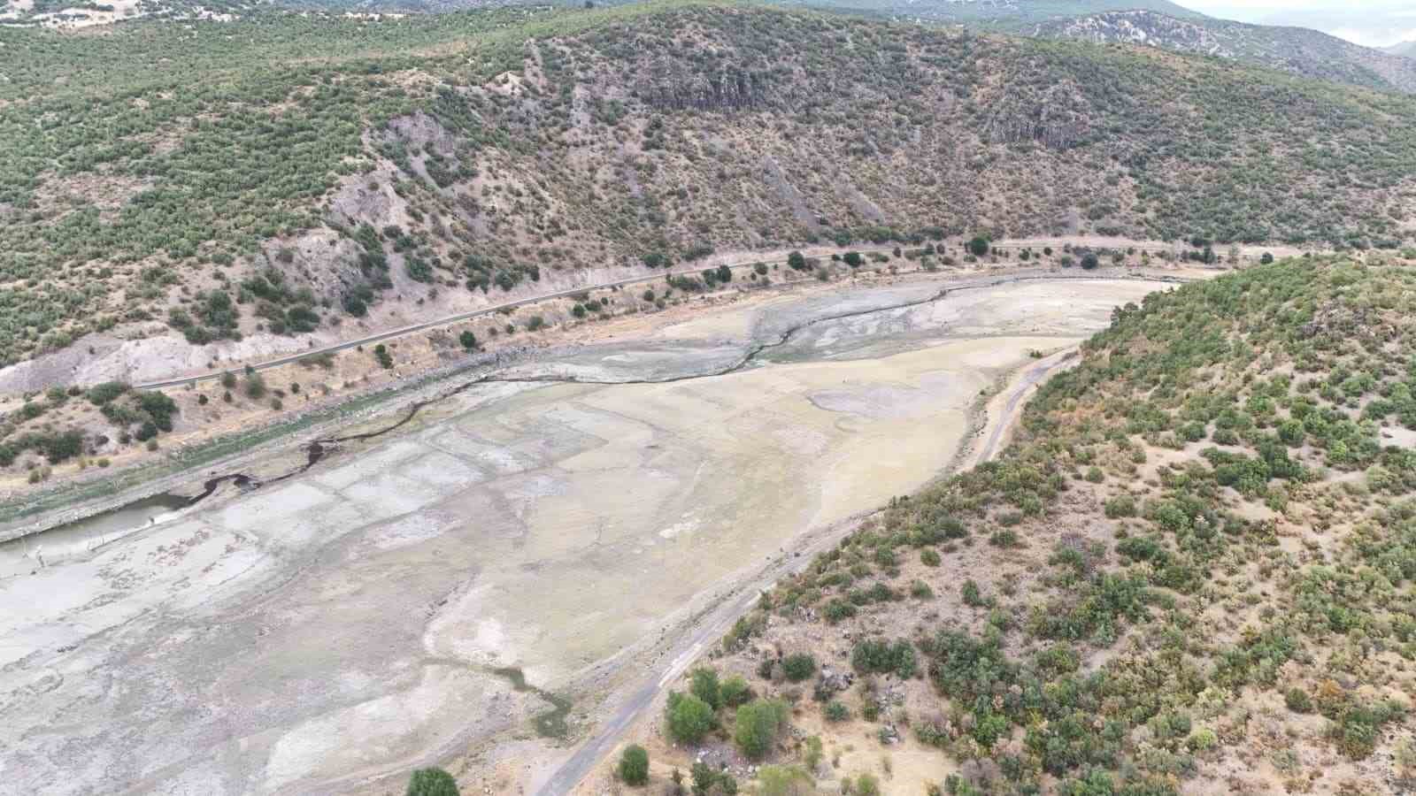 Doğanözü Barajı’nda su seviyesi alarm veriyor