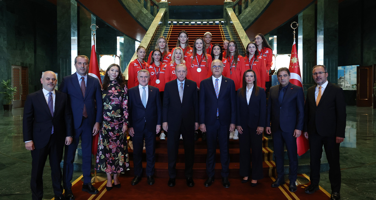Cumhurbaşkanı Erdoğan, A Milli Kadın Voleybol Takımı’nı kabul etti