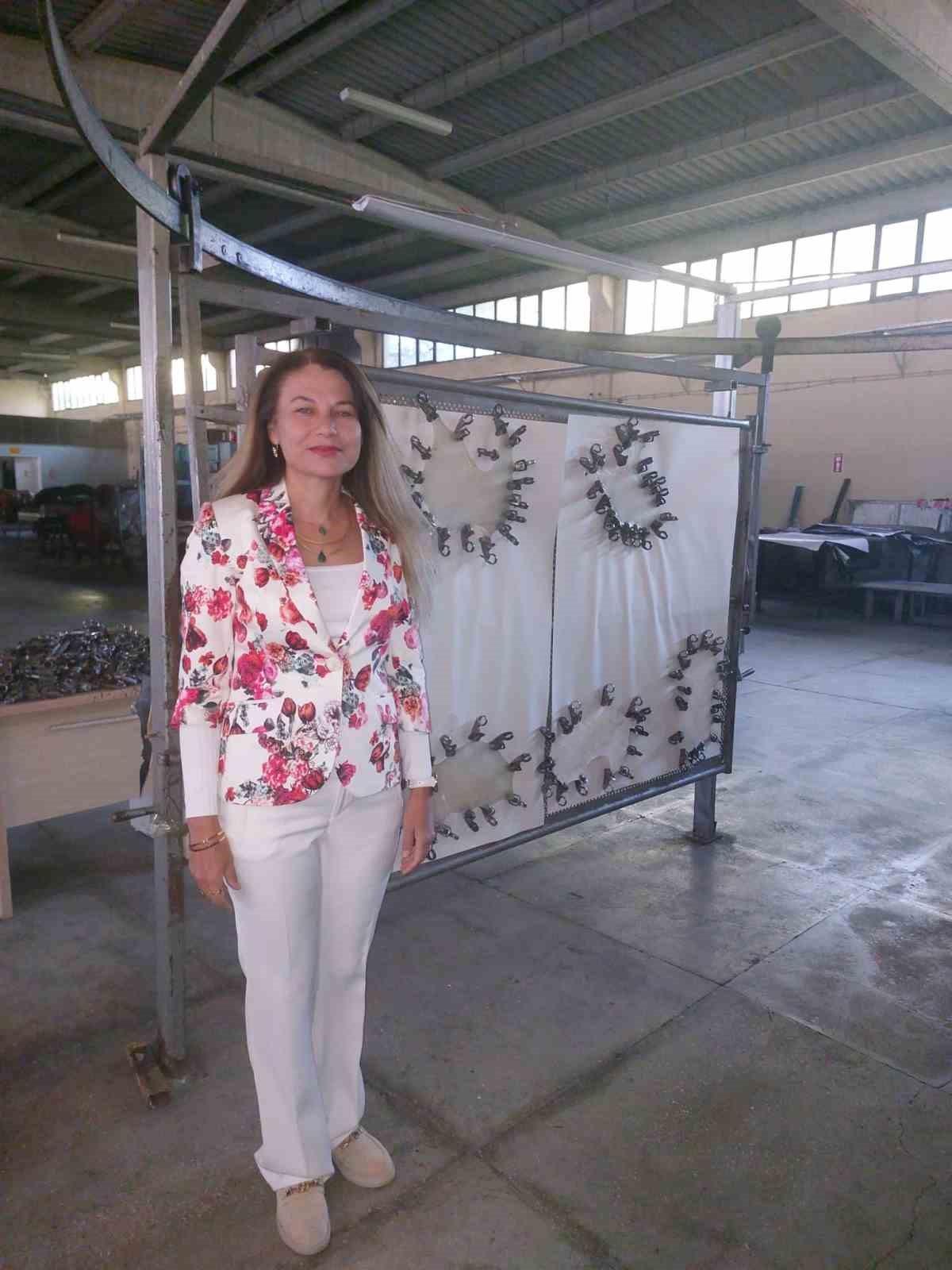 Dünyanın ilk kadın deri profesörü Prof. Dr. Elif Eser Eke Bayramoğlu’ndan gururlandıran başarı