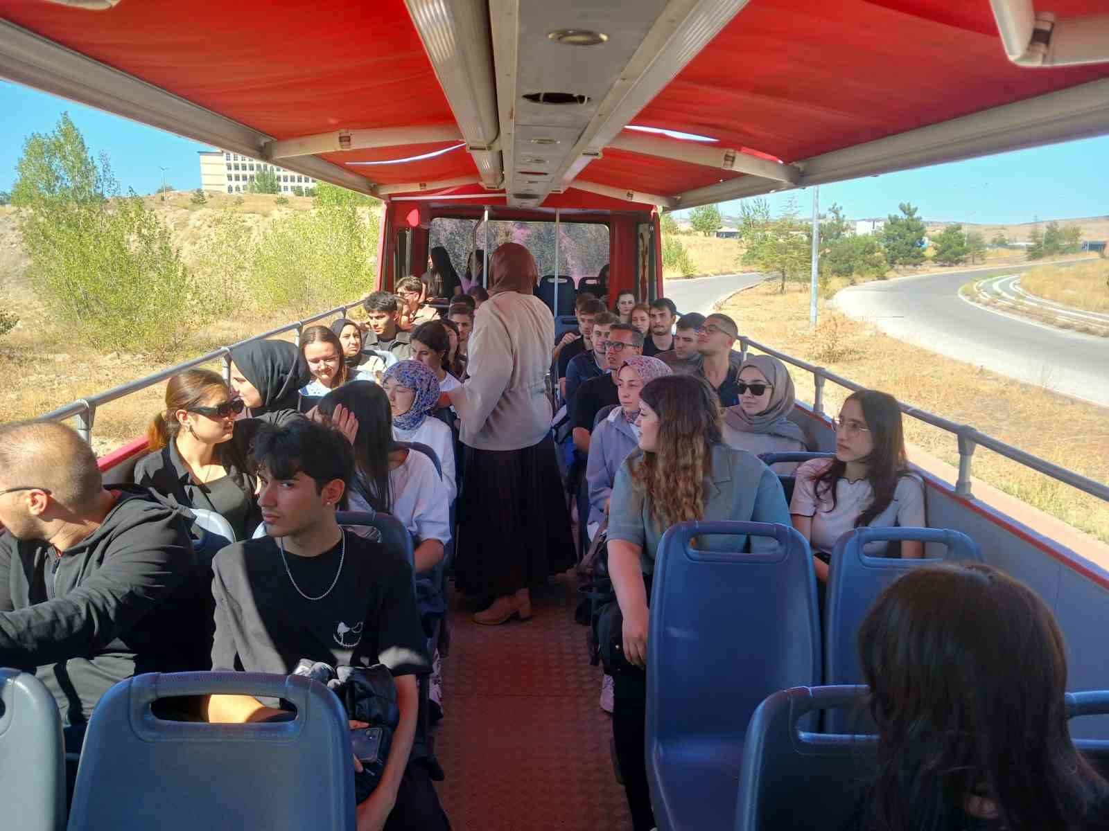 DPÜ’de Kampüs Gezi Otobüsü uygulaması başladı