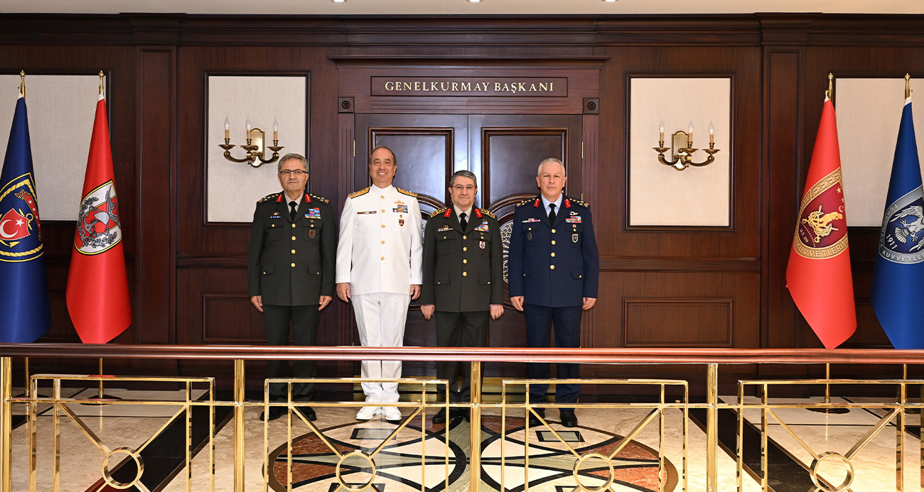 Genelkurmay Başkanı Bayraktaroğlu, kuvvet komutanlarını kabul etti