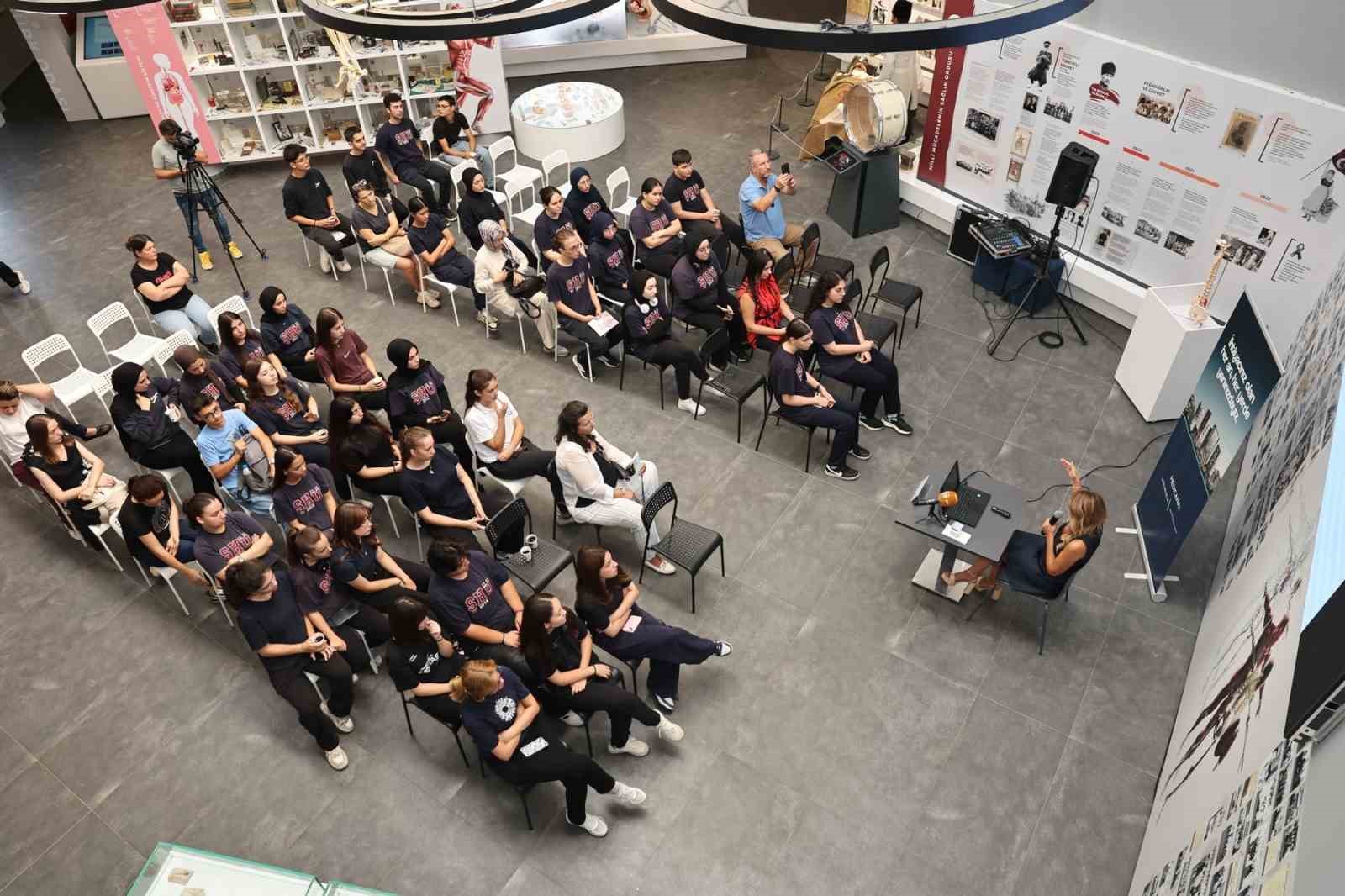 Sınav endişesi olan öğrencilere Nilüfer Belediyesi’nden destek