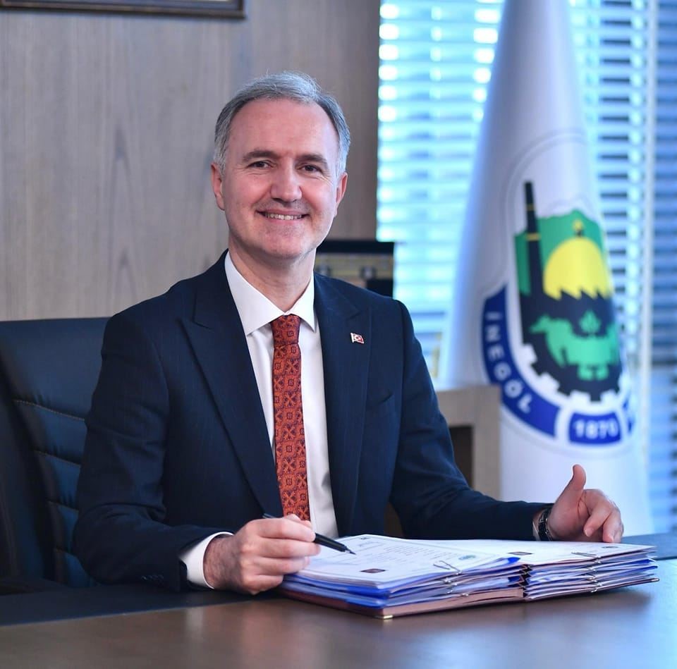 İnegöl Belediyesi’nin üniversite öğrencilerine eğitim yardımı başvuruları başladı