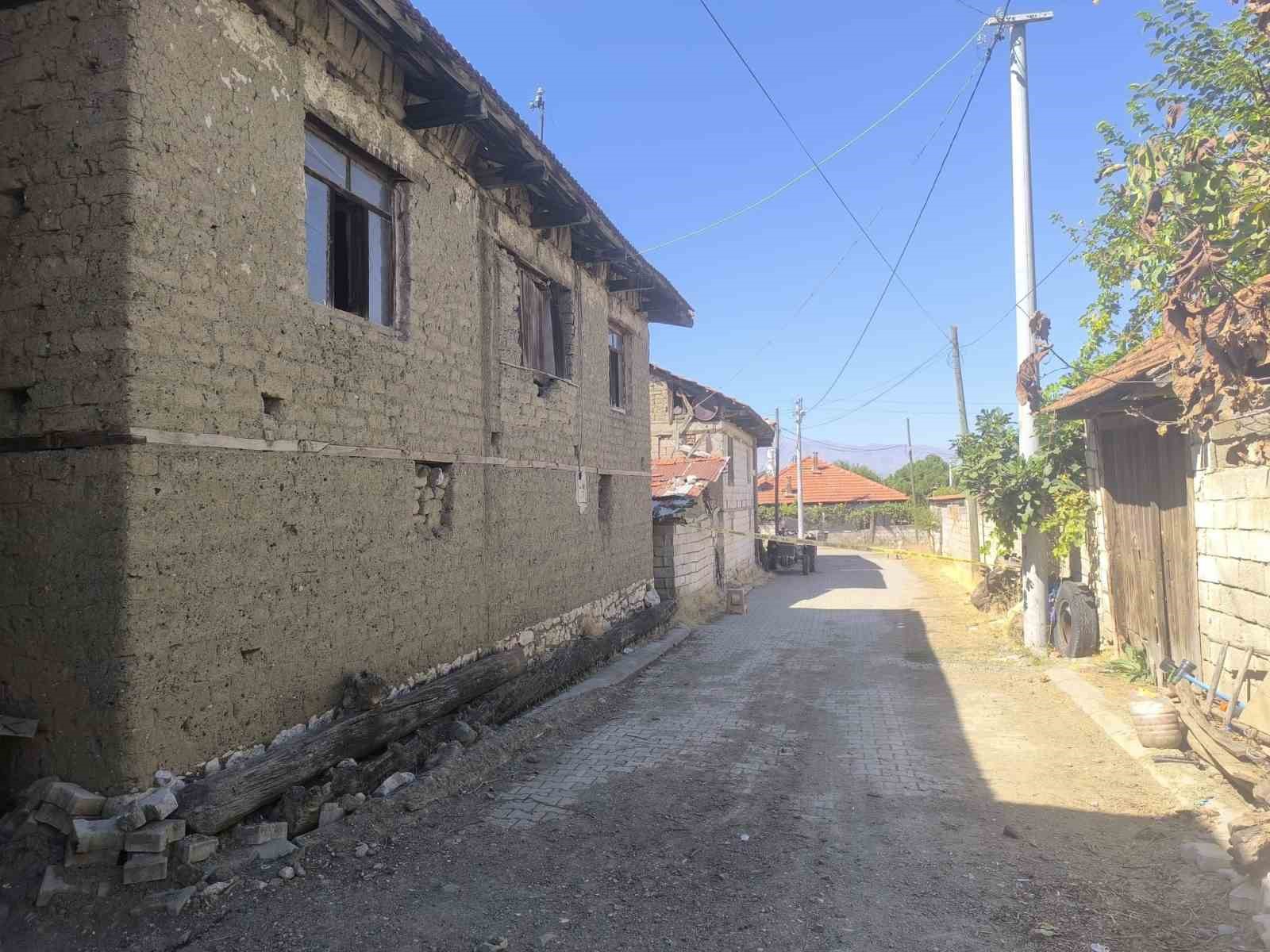 Yaşlı kadının şüpheli ölümünde torunu gözaltına alındı