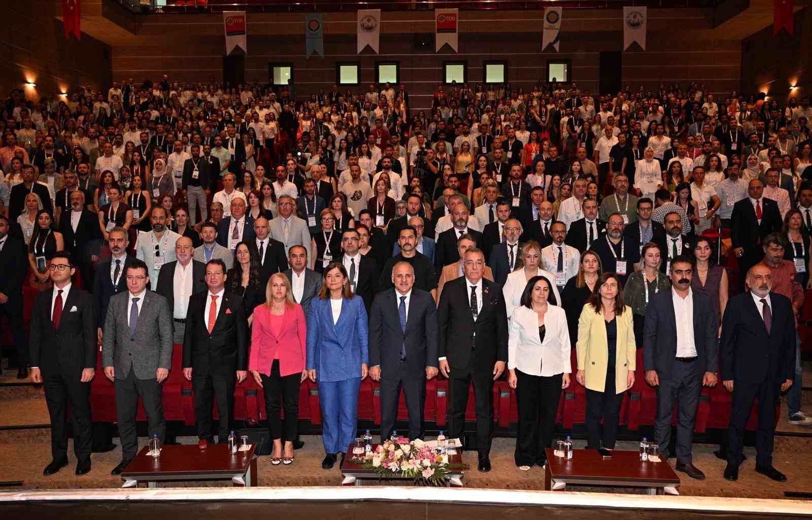 Diyarbakır’da 28. Uluslararası Diş Hekimliği Kongresi başladı