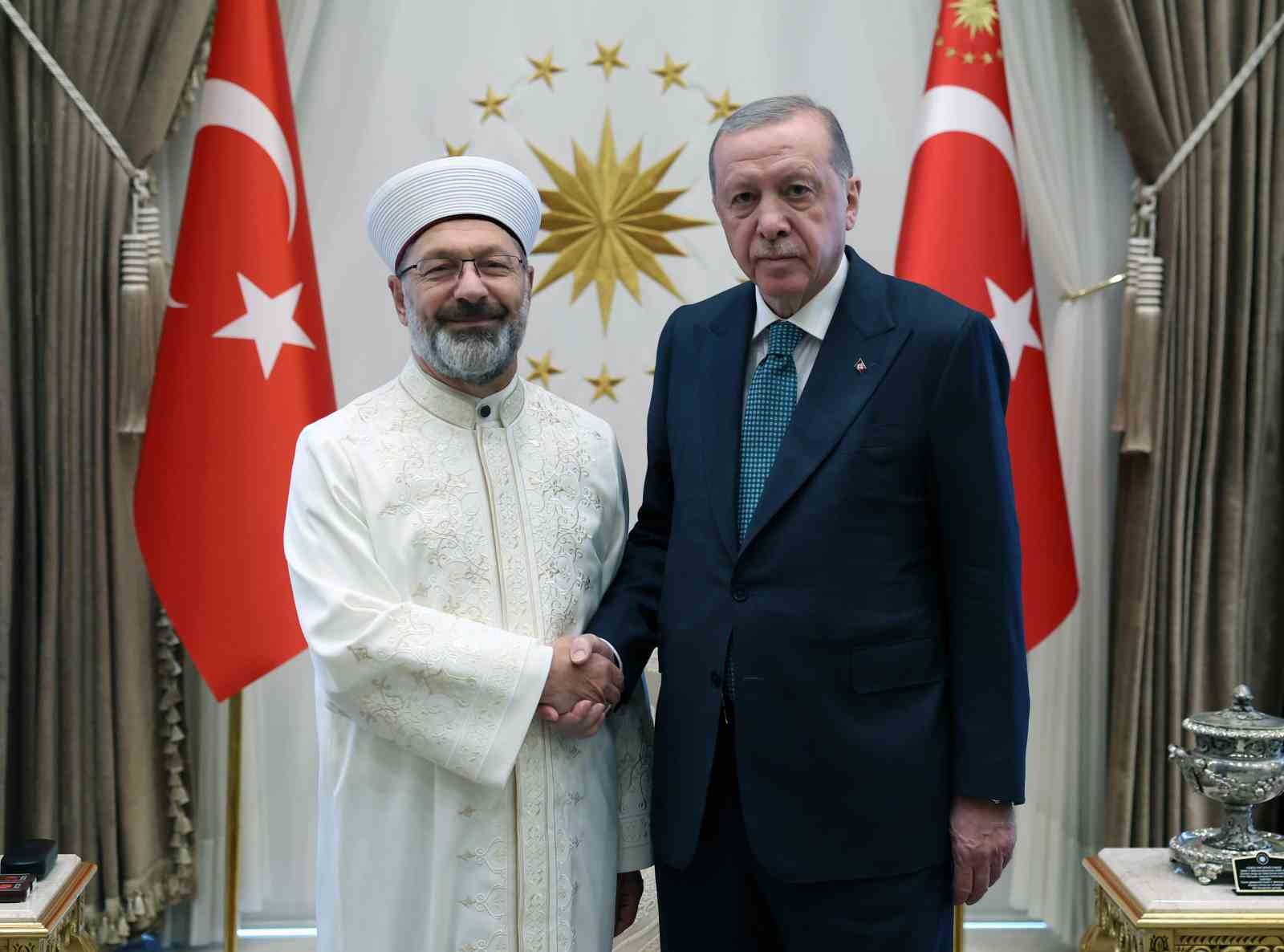 Cumhurbaşkanı Erdoğan eski Diyanet İşleri Başkanı Prof. Dr. Erbaş’ı kabul etti