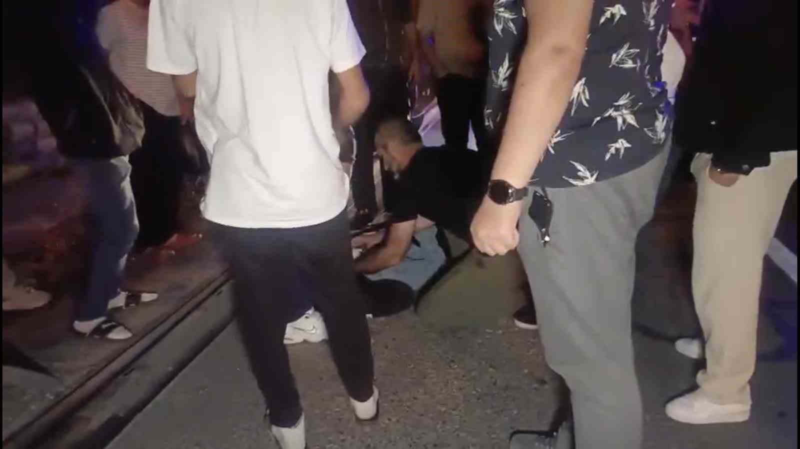 Esenler’de kazan yapan araç alev aldı: 5 yaralı