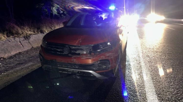 Bilecik’te kontrolden çıkan otomobil refüje çarptı, 1 kişi yaralandı