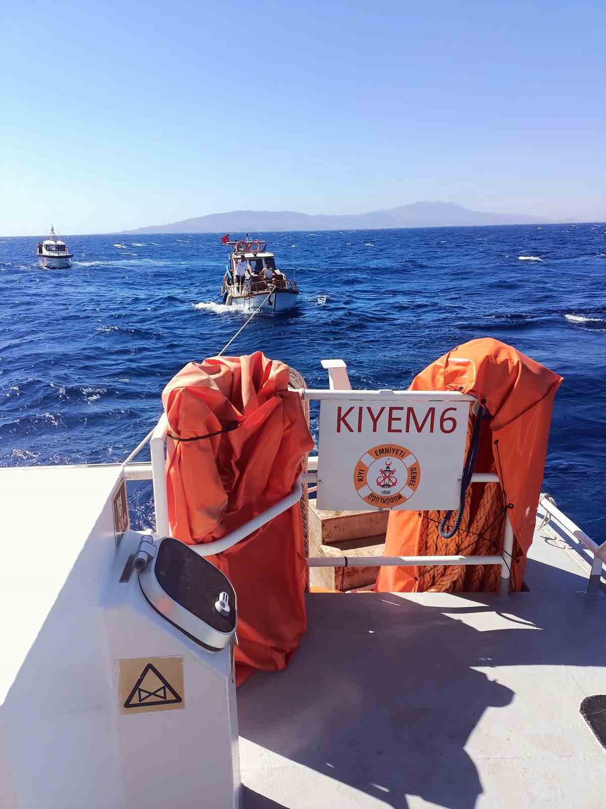 Gümbet açıklarında sürüklenen tekne kurtarıldı