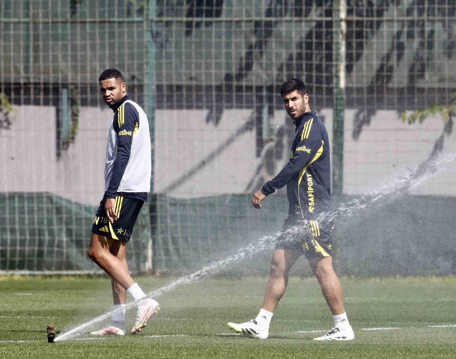 Fenerbahçe’de, Kasımpaşa maçı hazırlıkları başladı