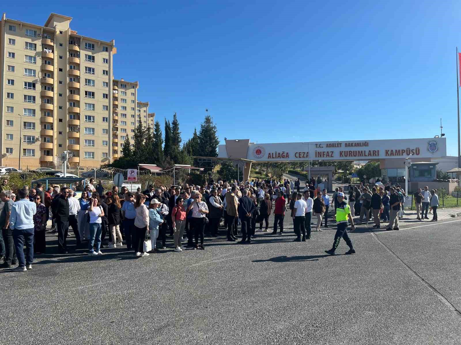 İzmir Büyükşehir yolsuzluk davasında Soyer ve Aslanoğlu savunmalarını yaptı