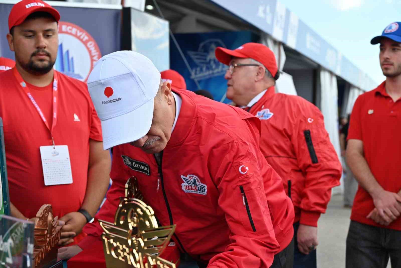 TEKNOFEST’25’te YÖK Başkanı Özvar’dan BEUN standına ziyaret