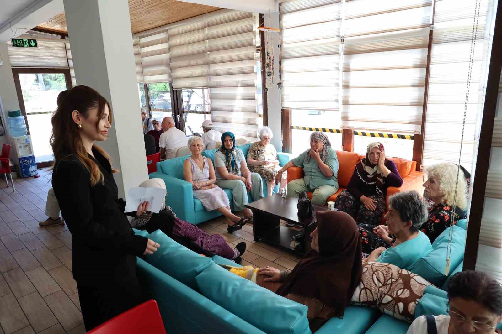 Alzheimer hastaları Mavi Ev’de huzur buluyor