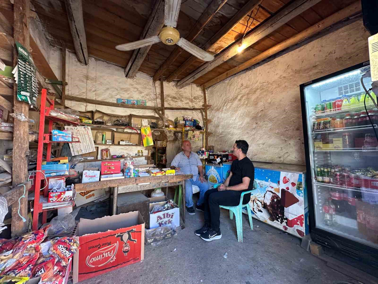 Polis memuru Şahin ’zimem defteri’ geleneğini canlandırdı