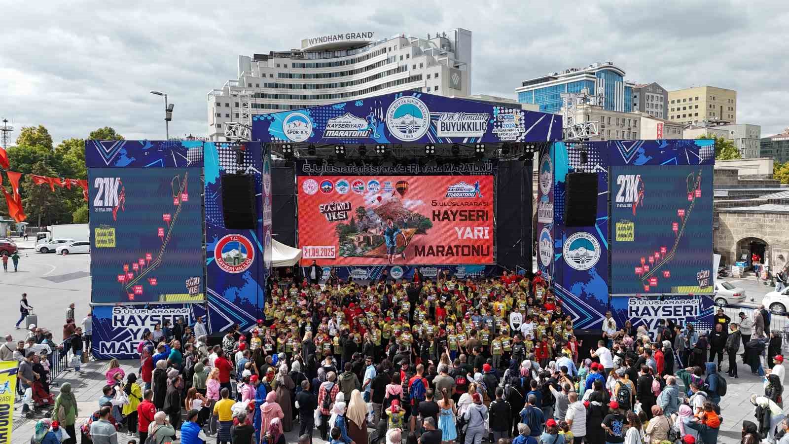 Büyükşehir ile spor dolu bir hafta: Kayseri koştu, Türkiye koştu, dünya koştu