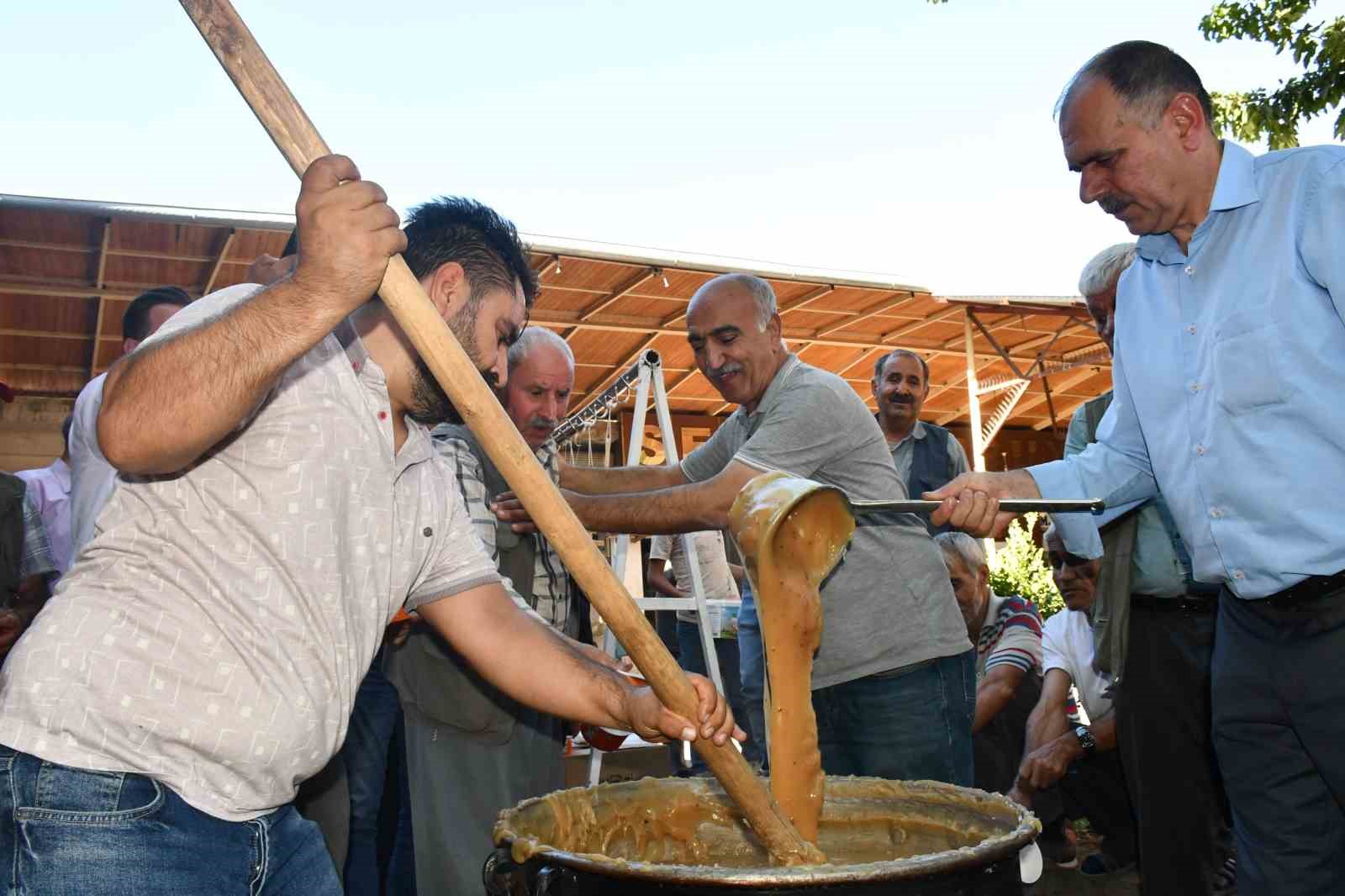 Siverek’te 6. geleneksel şire-kerge şenliği düzenlendi