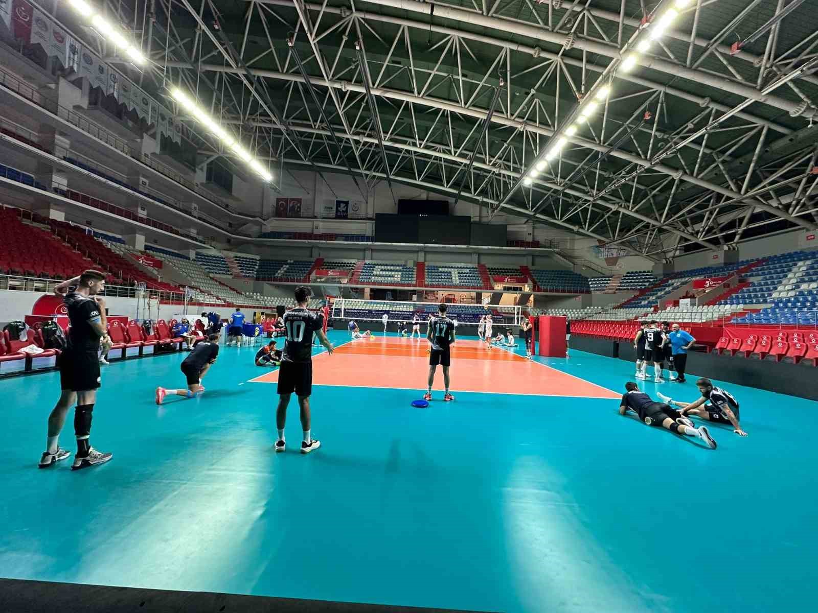 Osmangazi Belediyespor Fenerbahçe’nin düzenlediği turnuvada şampiyon oldu