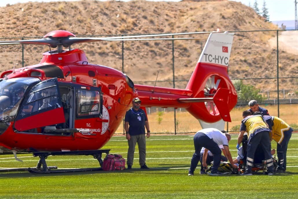 Malatya’da ambulans helikopter 87 yaşındaki hasta için havalandı