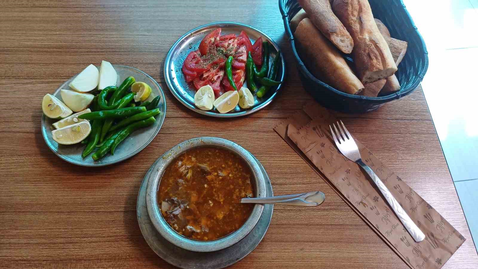 Soğuk günlerin vazgeçilmezi kelle paçaya ilgi arttı