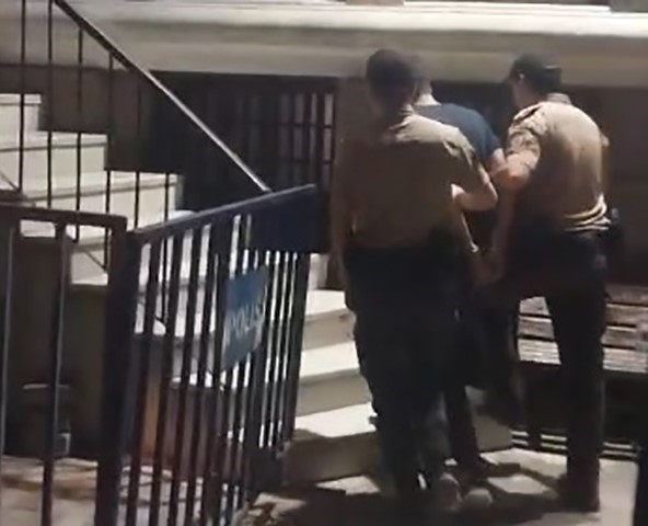 İzmir’de 13 yıl hapis cezasıyla aranan hırsız yakalandı