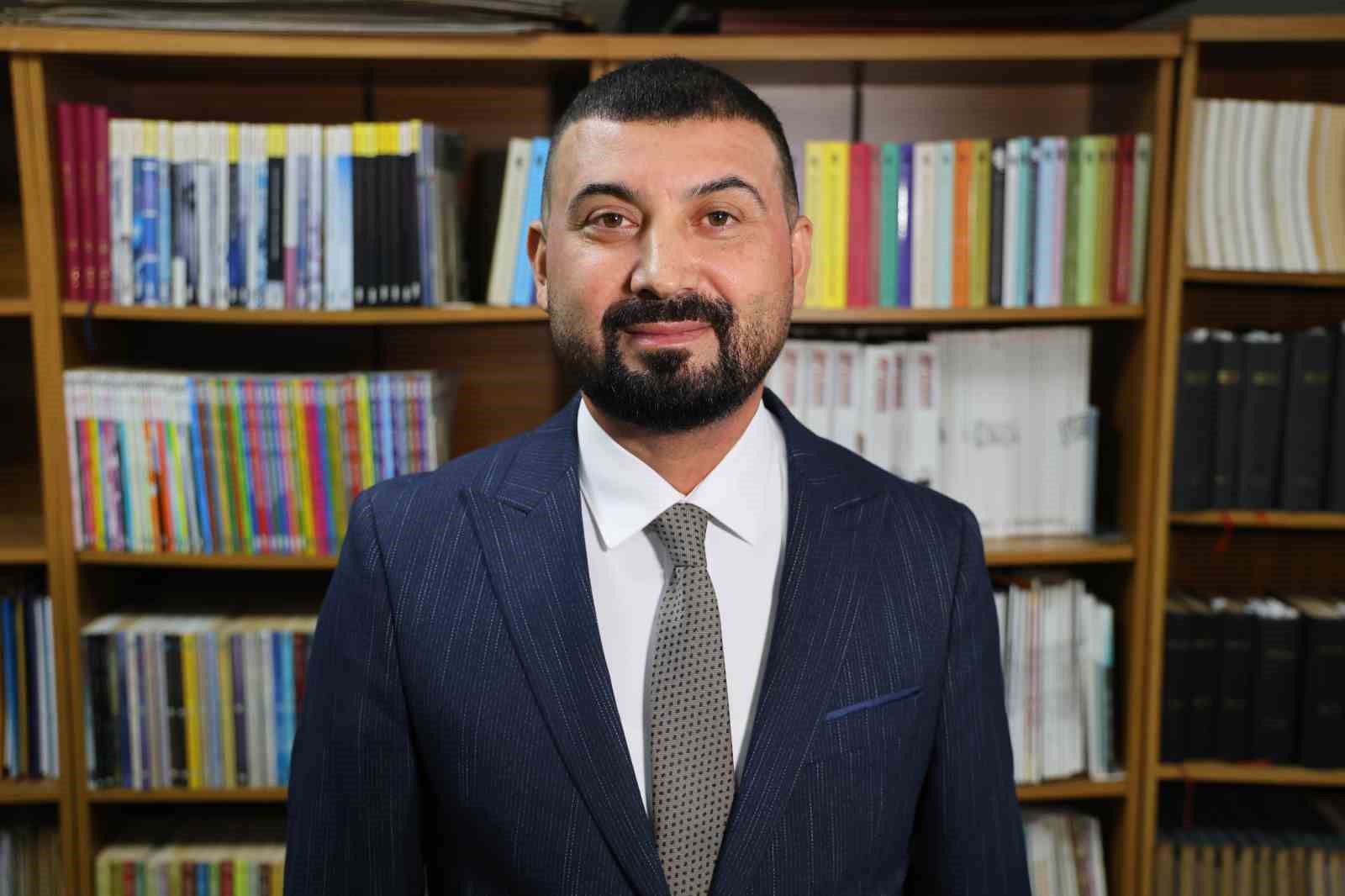 Doç. Dr. Berat Akıncı: 