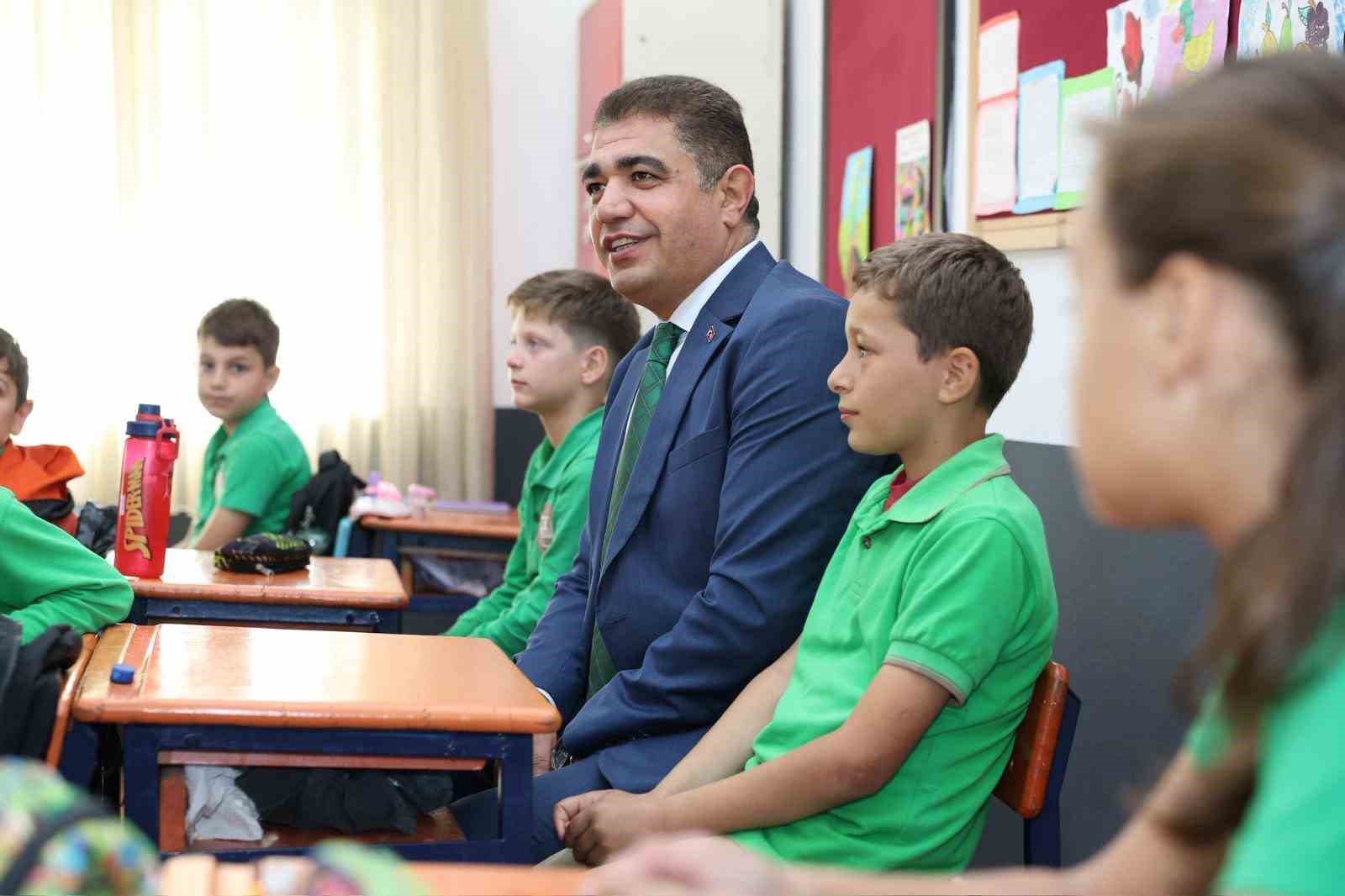 Vali Aslan’dan yenilenen okula ziyaret