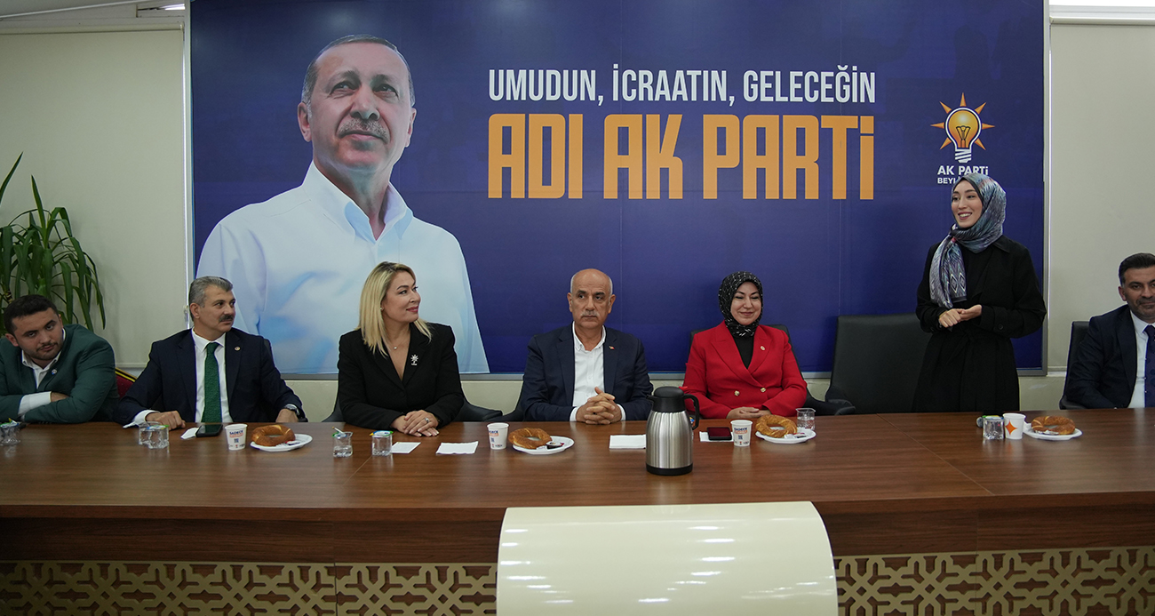 AK Partili 5 milletvekilinden Beylikdüzü çıkarması