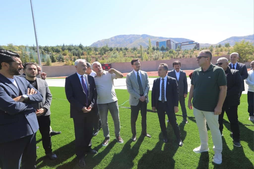 TOGÜ futbol sahası FIFA standartlarına uygun şekilde yenilendi