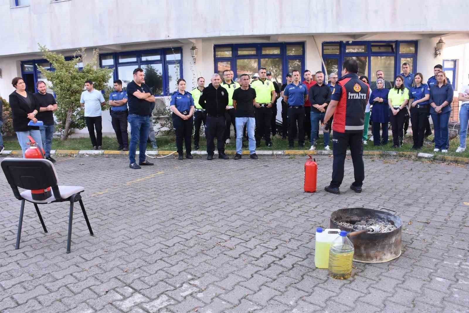 Sinop’ta emniyet personeline yangın tatbikatı