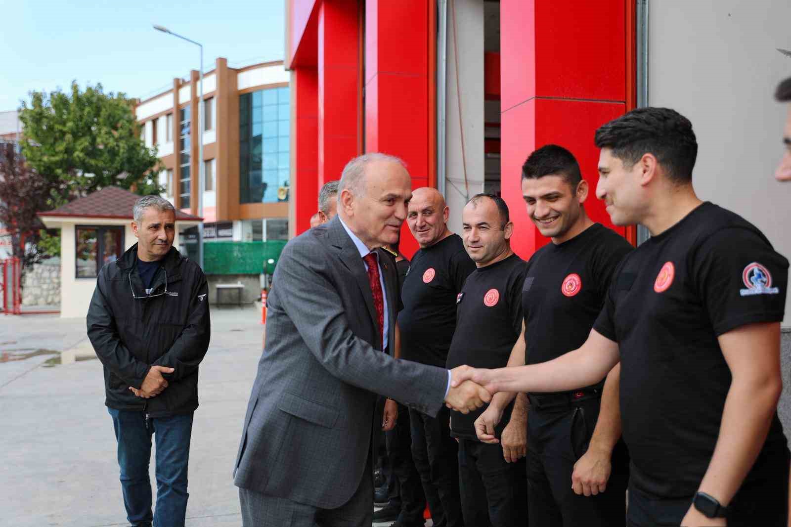 Başkan Özlü itfaiye personelleri ile bir araya geldi