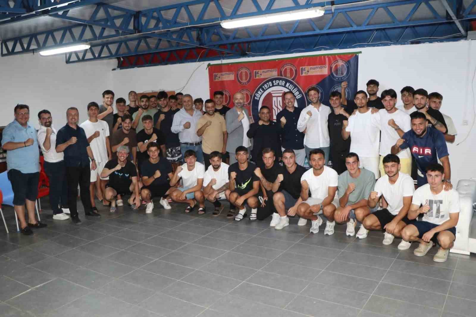 TFF 3. Lig: İzmir Çoruhlu Spor: 0 - Söke 1970 SK: 1